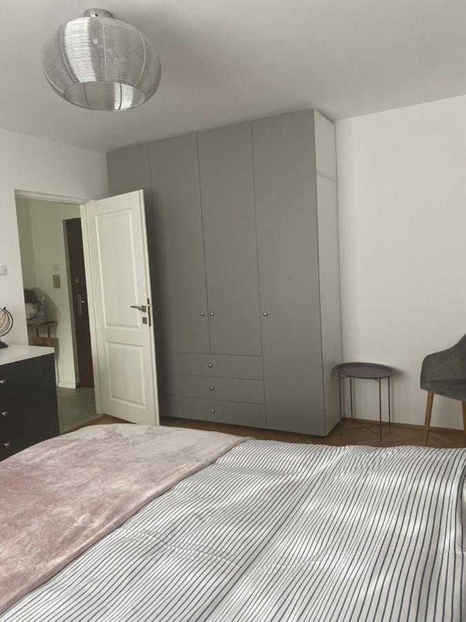 Astra 1Bedroom Brașov Exterior foto