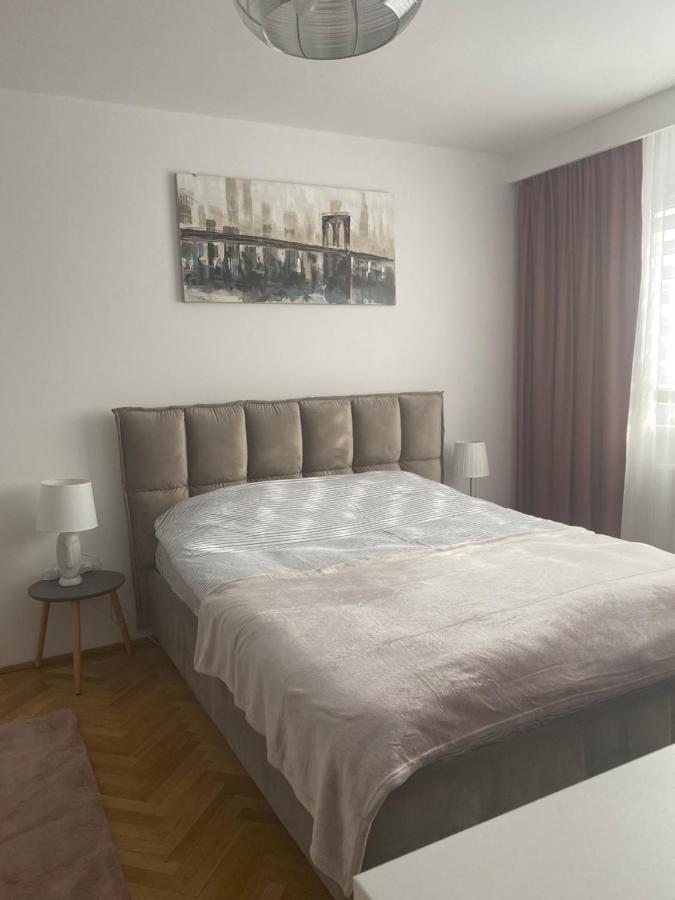 Astra 1Bedroom Brașov Exterior foto